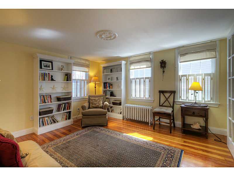 28 Extension Street Newport, RI 02840 - Photo 13 of 24 Den/Family/Great Room.