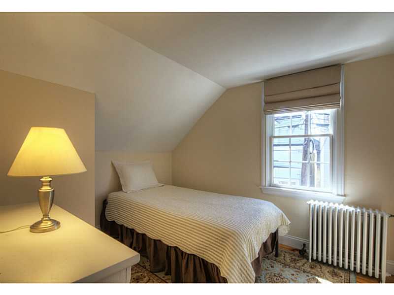 28 Extension Street Newport, RI 02840 - Photo 16 of 24 Bedroom.