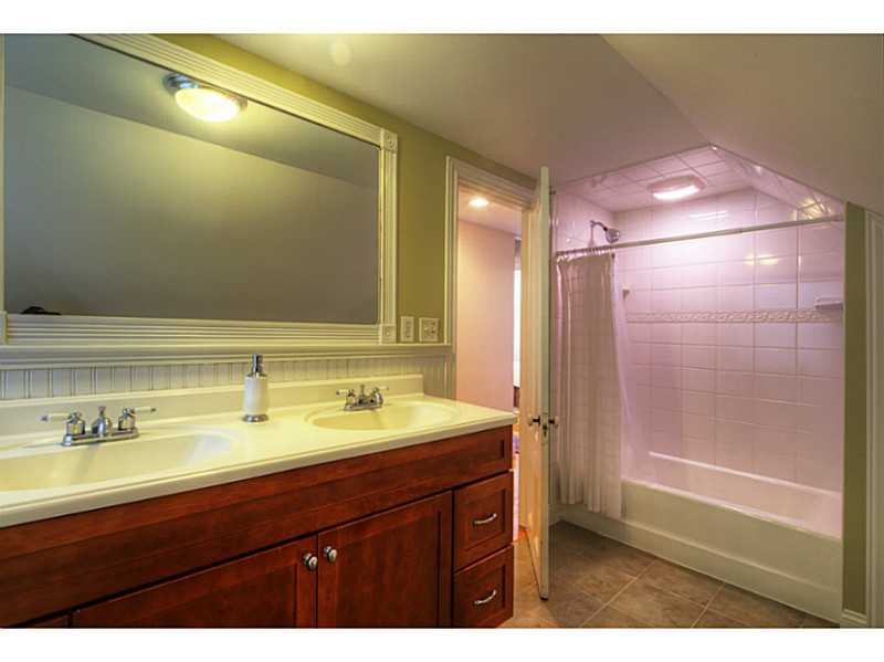 28 Extension Street Newport, RI 02840 - Photo 18 of 24 Bathroom.