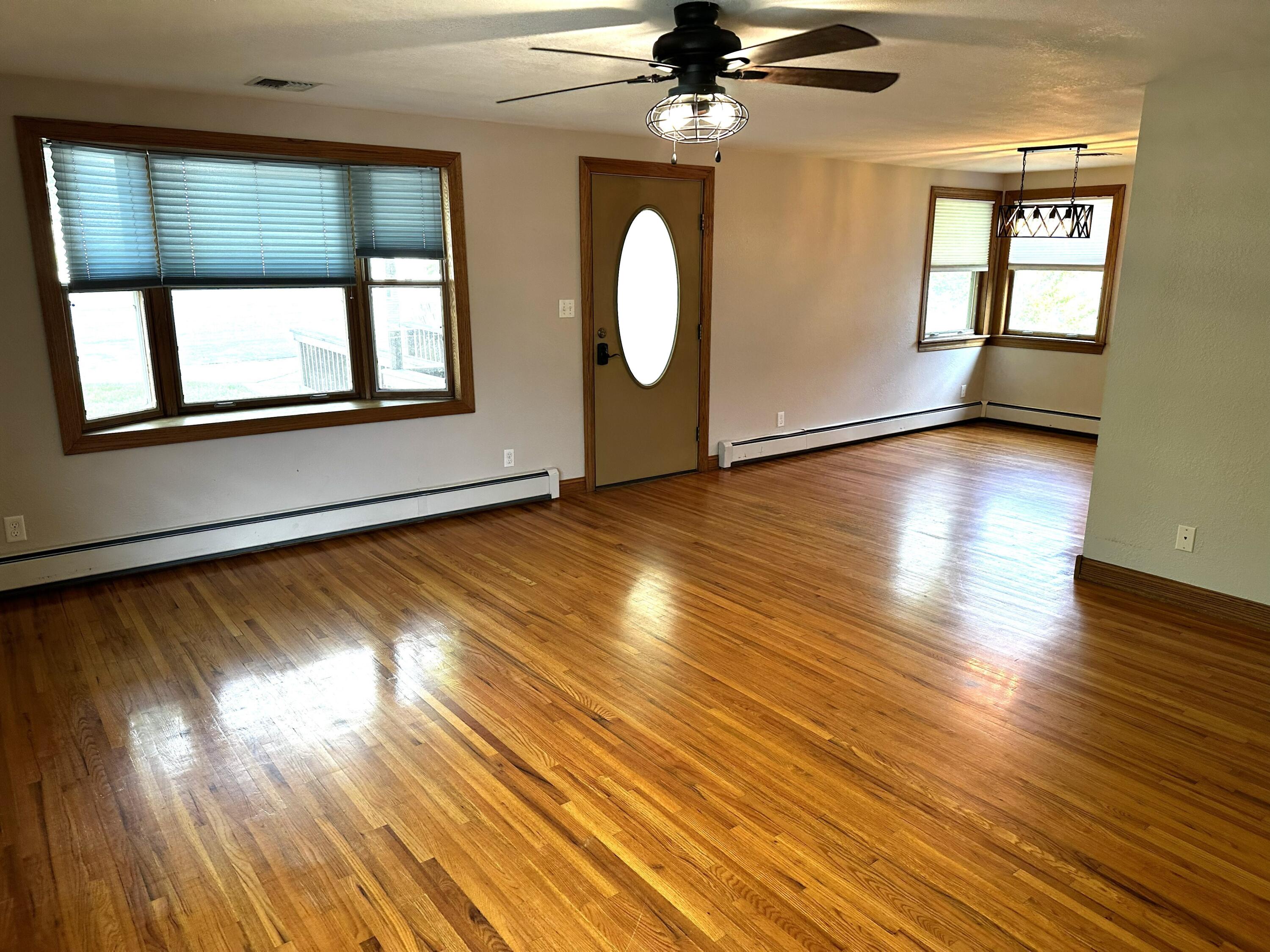 959 South Main Street Sheridan, WY 82801 - Photo 4 of 39 04