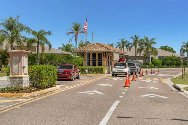 $269,900 | 1242 Lyndhurst Greens Drive, Sun City Center, FL 33573