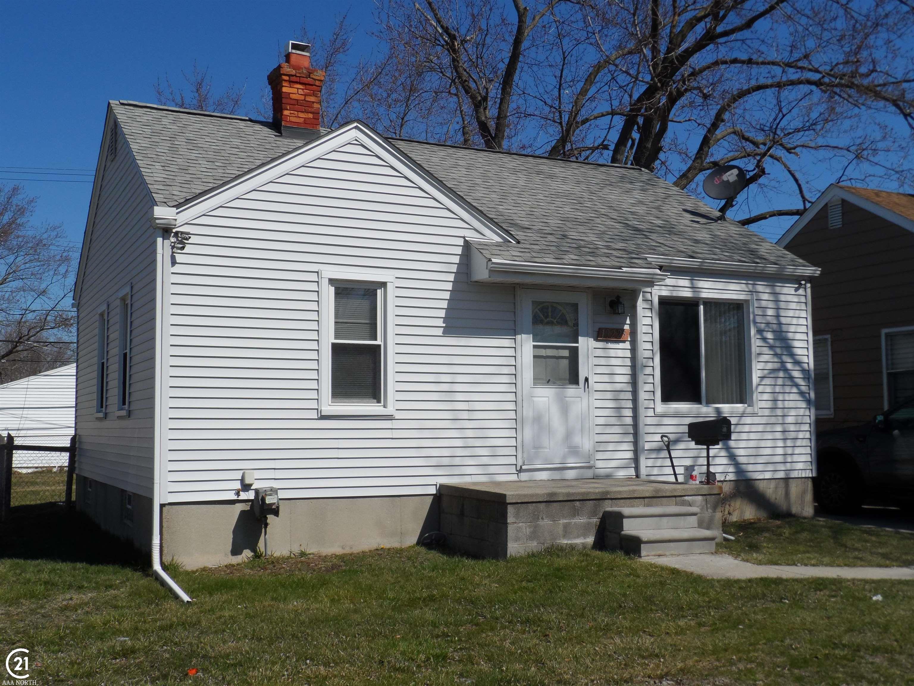 19225 12 Mile Road Roseville, MI 48066 - Photo 2 of 41