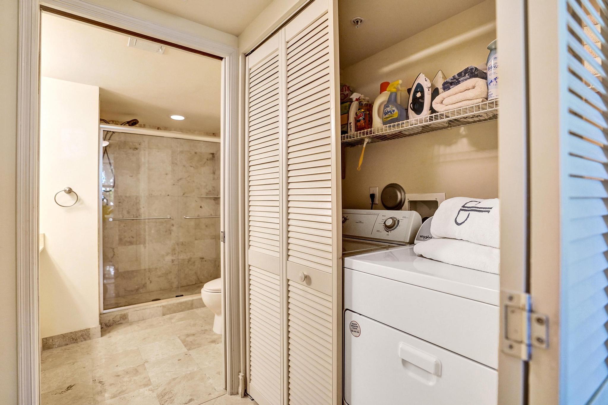 99 Southeast Mizner Boulevard, Unit 802 Boca Raton, FL 33432 - Photo 30 of 54 Laundry