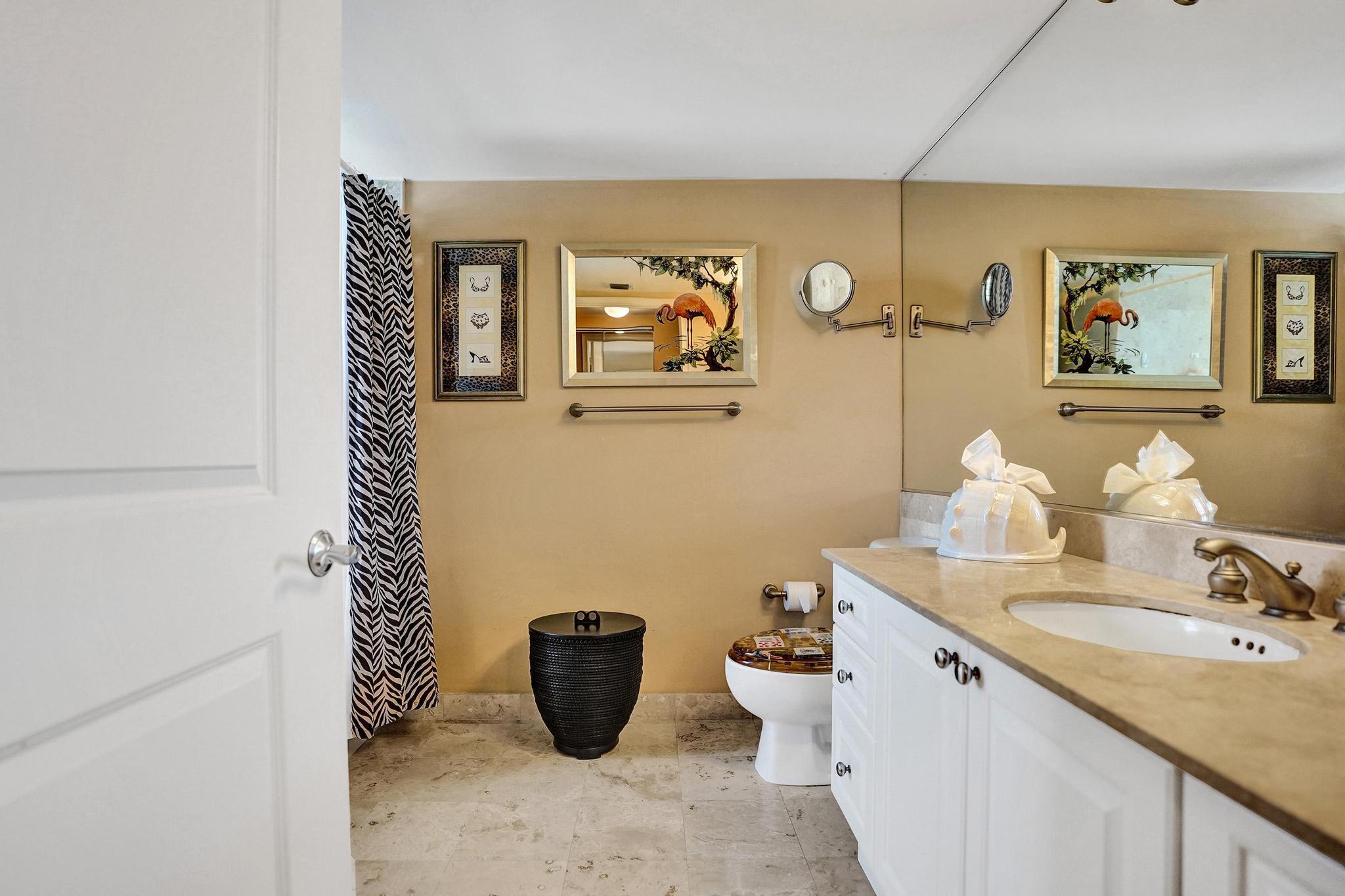 99 Southeast Mizner Boulevard, Unit 802 Boca Raton, FL 33432 - Photo 42 of 54 Primary Bedroom