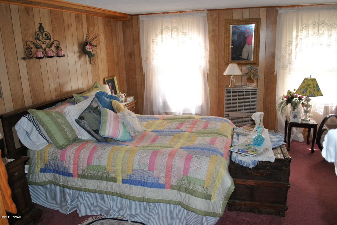 79 Bear Tree Road Lake Ariel, PA 18436 - Photo 16 of 35