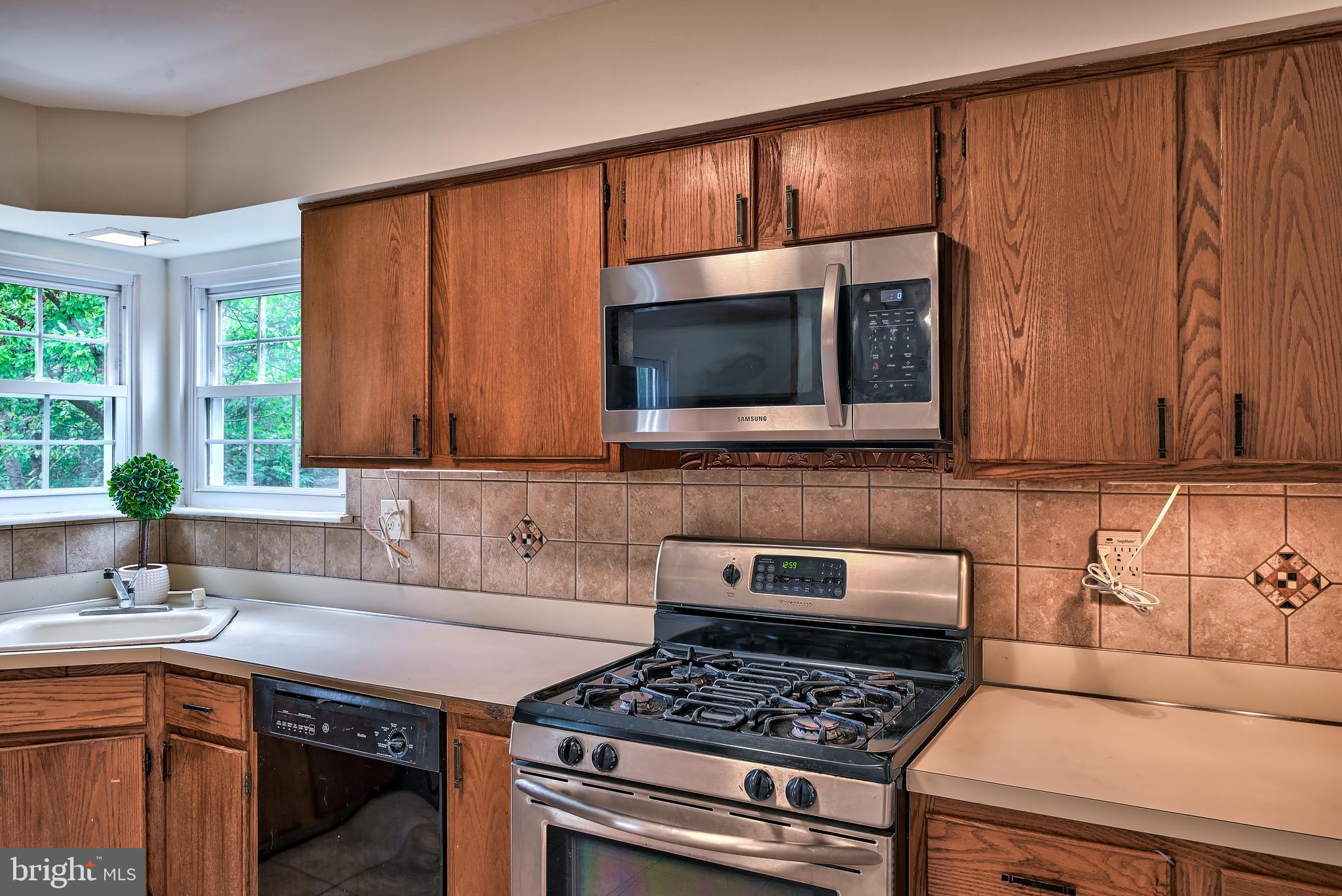 43 Allison Road Hightstown, NJ 08520 - Photo 11 of 33