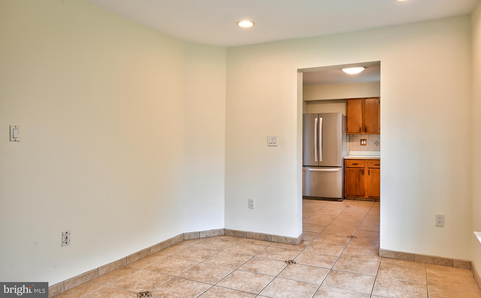 43 Allison Road Hightstown, NJ 08520 - Photo 9 of 33