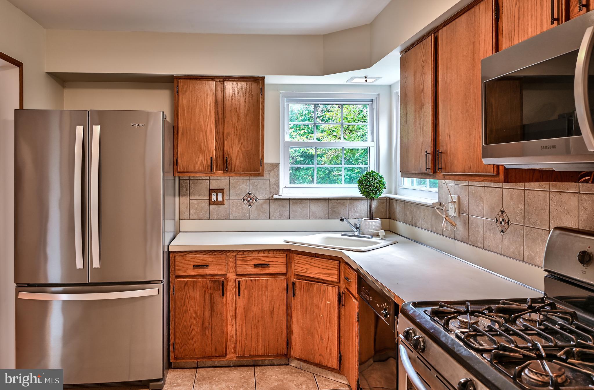 43 Allison Road Hightstown, NJ 08520 - Photo 10 of 33