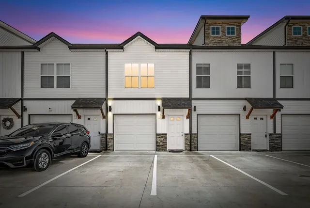 $239,000 | 208 Drayton Drive, Unit C, Clarksville, TN 37042