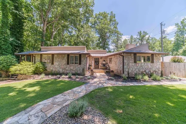 $719,900 | 45 Lakepoint Drive, Dawsonville, GA 30534