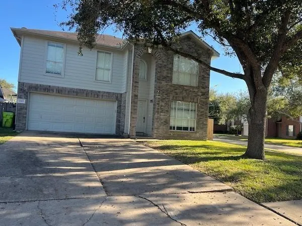 $2,400 | 2063 Greencrest Drive, Missouri City, TX 77489