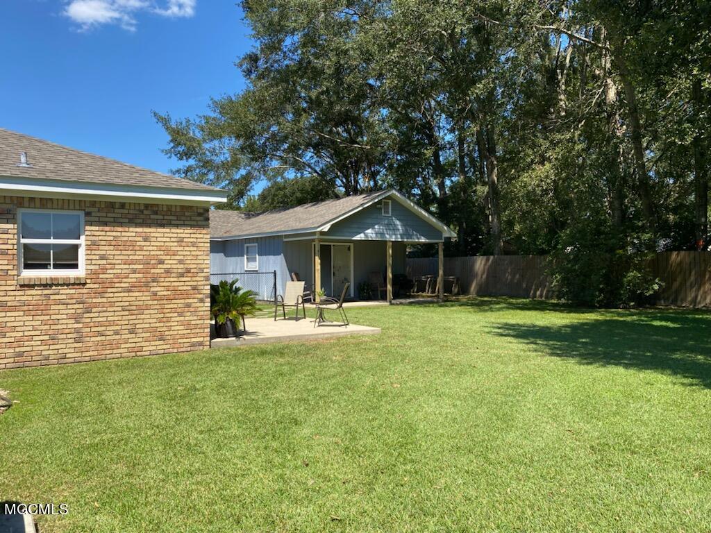 15488 Three Rivers Road Biloxi, MS 39532 - Photo 3 of 18 Shop and back yard
