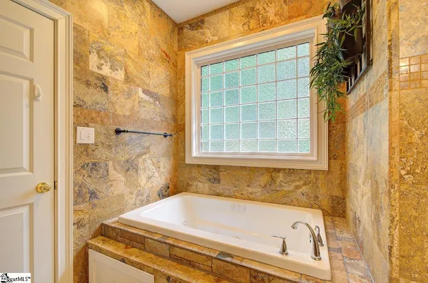 $459,900 | 229 East Thistle Lane, Greenville, SC 29615