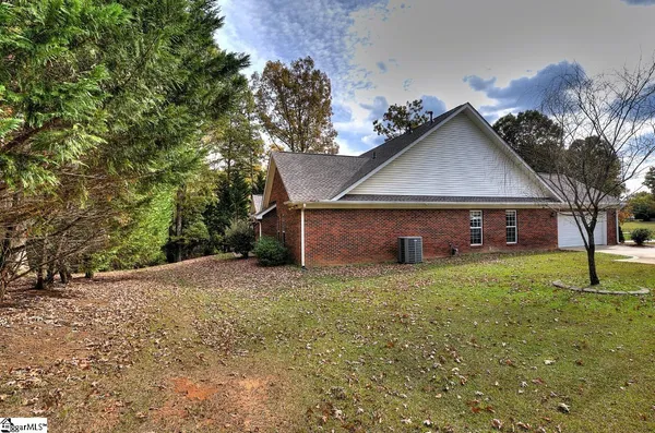 $459,900 | 229 East Thistle Lane, Greenville, SC 29615