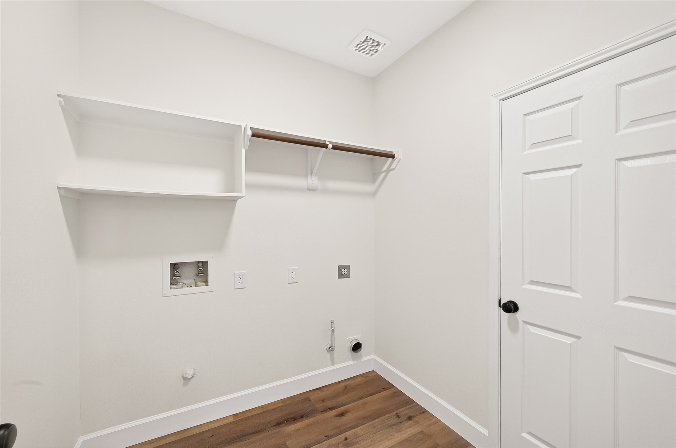 6714 Cleft Stone Drive Houston, TX 77084 - Photo 20 of 49 Utility Room / Mud Room.