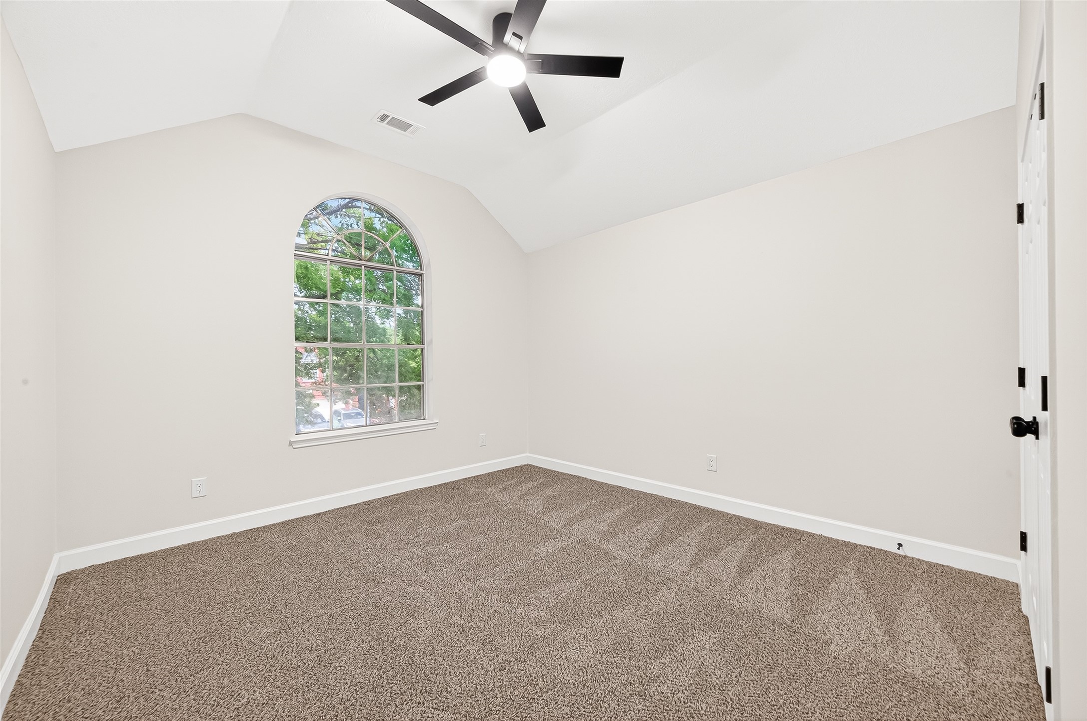 6714 Cleft Stone Drive Houston, TX 77084 - Photo 38 of 49 an empty room with a window