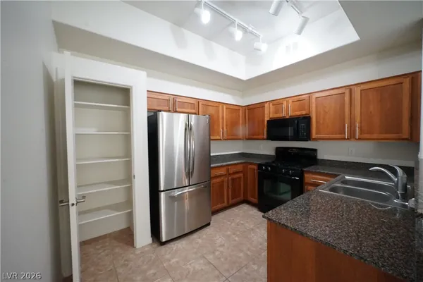 $1,595 | 8985 South Durango Drive, Unit 1039, Las Vegas, NV 89113