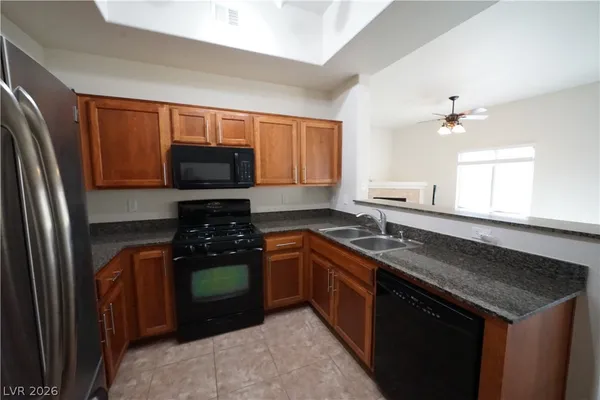 $1,595 | 8985 South Durango Drive, Unit 1039, Las Vegas, NV 89113