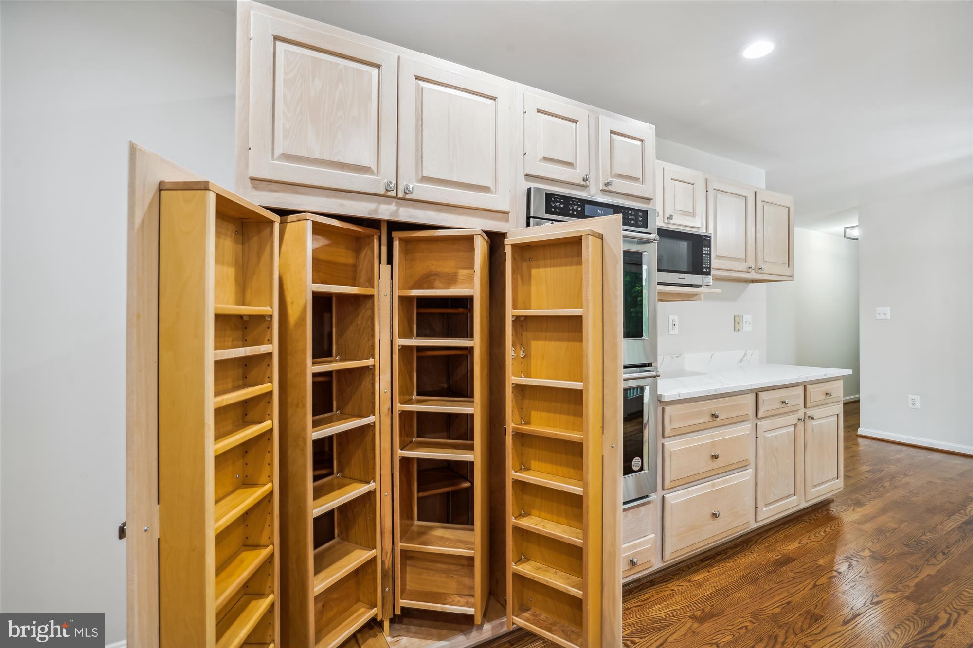 630 Springvale Road Great Falls, VA 22066 - Photo 28 of 70 Kitchen