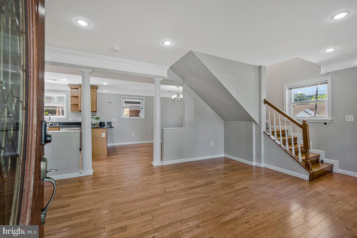 2507 Weisman Road Silver Spring, MD 20902 - Photo 7 of 40 Gallery Image 7