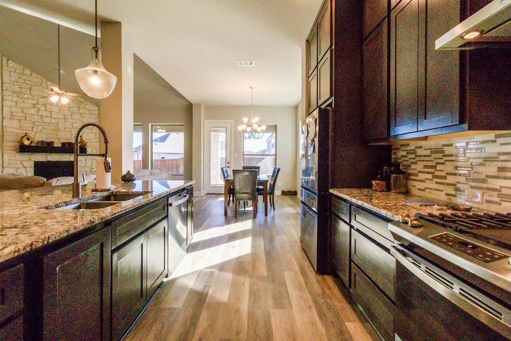 2711 Trinity Ridge Street Mansfield, TX 76063 - Photo 14 of 35