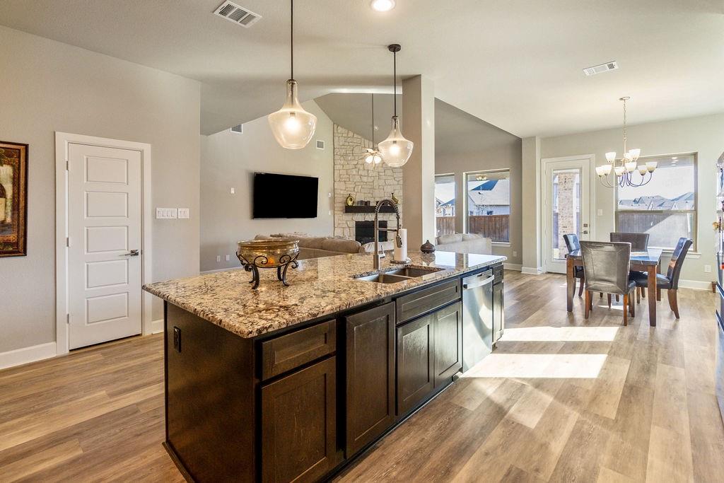 2711 Trinity Ridge Street Mansfield, TX 76063 - Photo 15 of 35