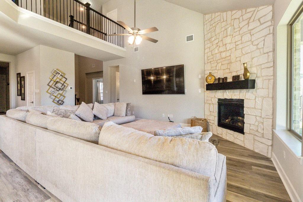 2711 Trinity Ridge Street Mansfield, TX 76063 - Photo 9 of 35