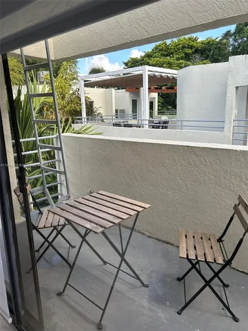$3,800 | 3036 Southwest 27th Avenue, Unit 5, Miami, FL 33133