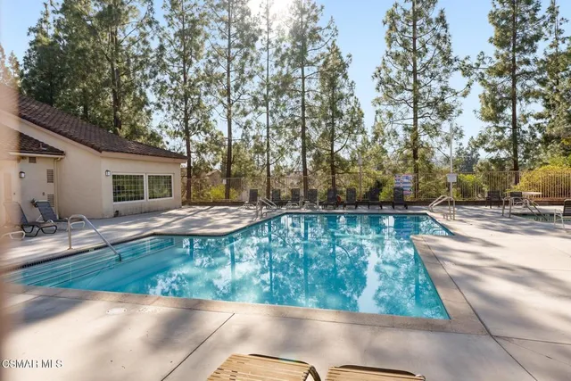 $399,999 | 5744 Oak Bend Lane, Unit 208, Oak Park, CA 91377