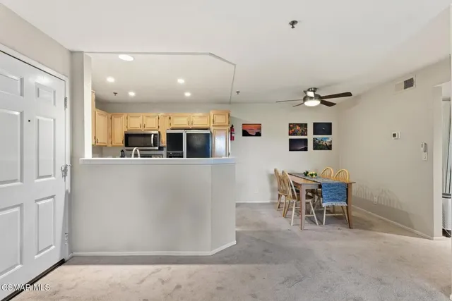 $399,999 | 5744 Oak Bend Lane, Unit 208, Oak Park, CA 91377