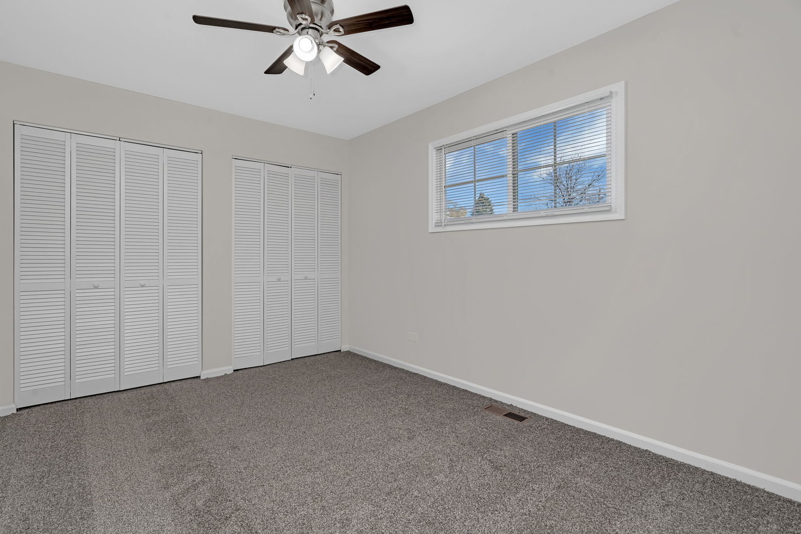 3624 151st Street Midlothian, IL 60445 - Photo 15 of 26 a view of an empty room with a window