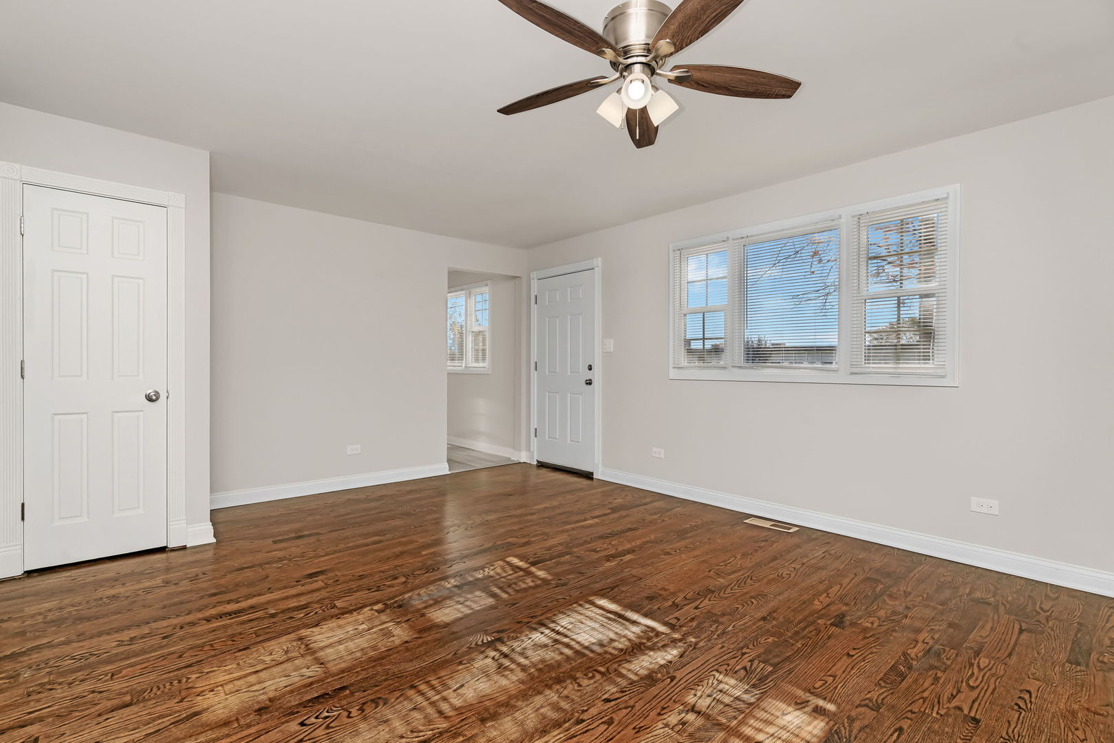 3624 151st Street Midlothian, IL 60445 - Photo 5 of 26 a view of empty room with wooden floor