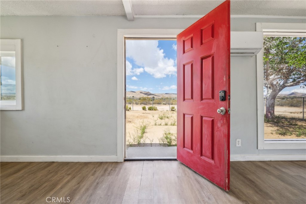 1561 Old Woman Springs Road Yucca Valley, CA 92284 - Photo 13 of 30