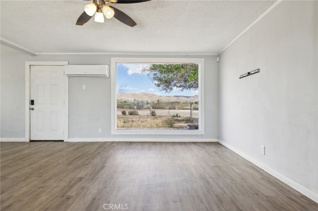 1561 Old Woman Springs Road Yucca Valley, CA 92284 - Photo 15 of 30