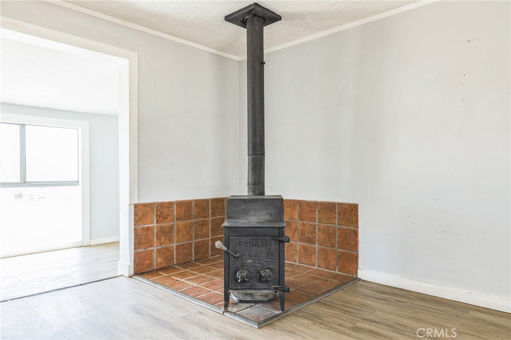 1561 Old Woman Springs Road Yucca Valley, CA 92284 - Photo 19 of 30