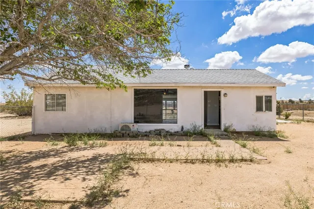 $199,900 | 1561 Old Woman Springs Road, Yucca Valley, CA 92284