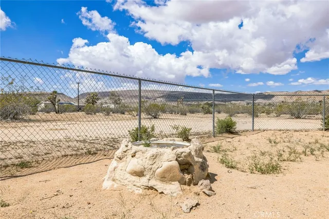 $199,900 | 1561 Old Woman Springs Road, Yucca Valley, CA 92284