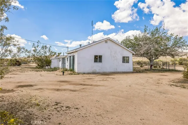 $199,900 | 1561 Old Woman Springs Road, Yucca Valley, CA 92284