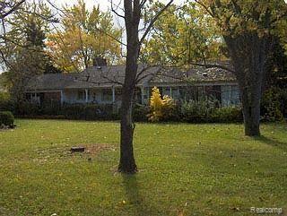 3247 West Maple Road Bloomfield Hills, MI 48301 - Photo 1 of 1 ext