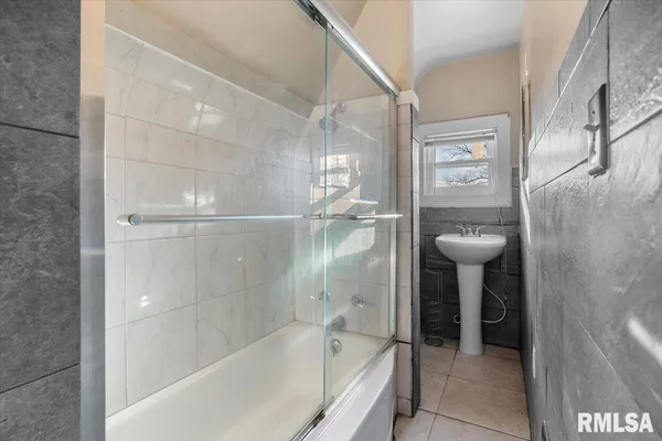 $146,900 | 1601 South Glenwood Avenue, Springfield, IL 62704
