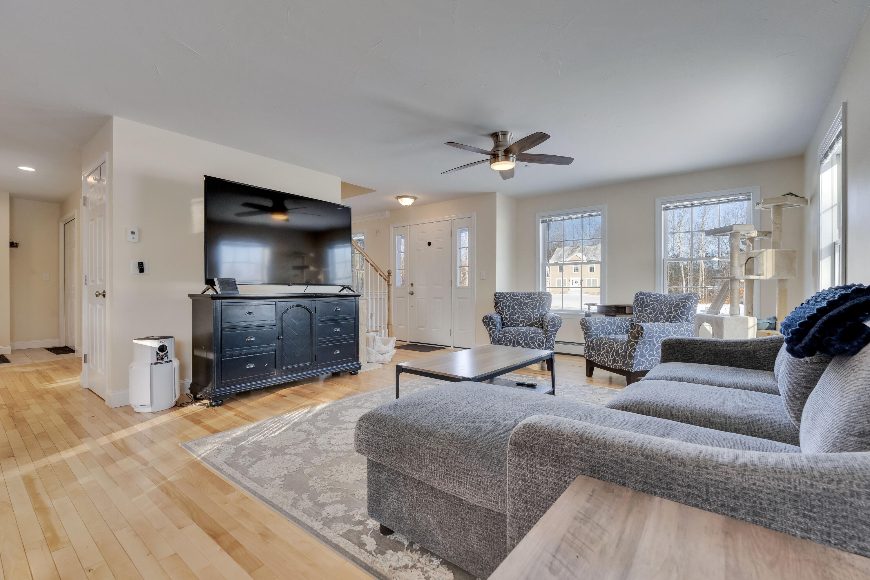 4 Musket Drive Gorham, ME 04038 - Photo 6 of 33 Living Room