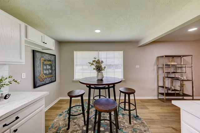 $2,000 | 8511 Honeysuckle, Highlands, TX 77562