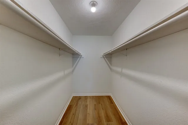 $2,000 | 8511 Honeysuckle, Highlands, TX 77562