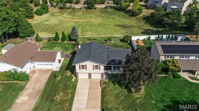 $379,000 | 1410 Ticonderoga Drive, St. Peters, MO 63376