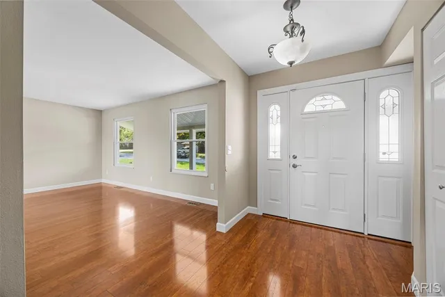 $379,000 | 1410 Ticonderoga Drive, St. Peters, MO 63376