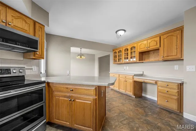 $379,000 | 1410 Ticonderoga Drive, St. Peters, MO 63376