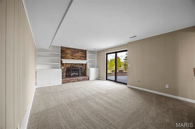 $379,000 | 1410 Ticonderoga Drive, St. Peters, MO 63376