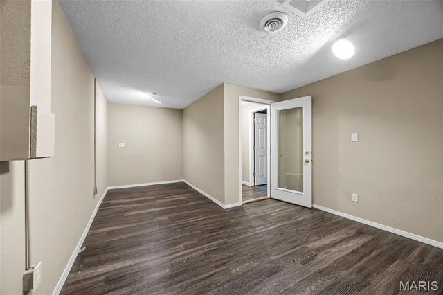 $379,000 | 1410 Ticonderoga Drive, St. Peters, MO 63376