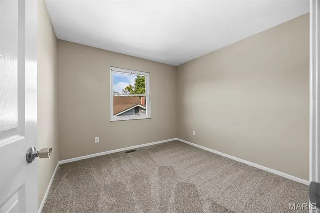 $379,000 | 1410 Ticonderoga Drive, St. Peters, MO 63376