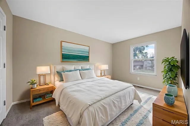 $379,000 | 1410 Ticonderoga Drive, St. Peters, MO 63376